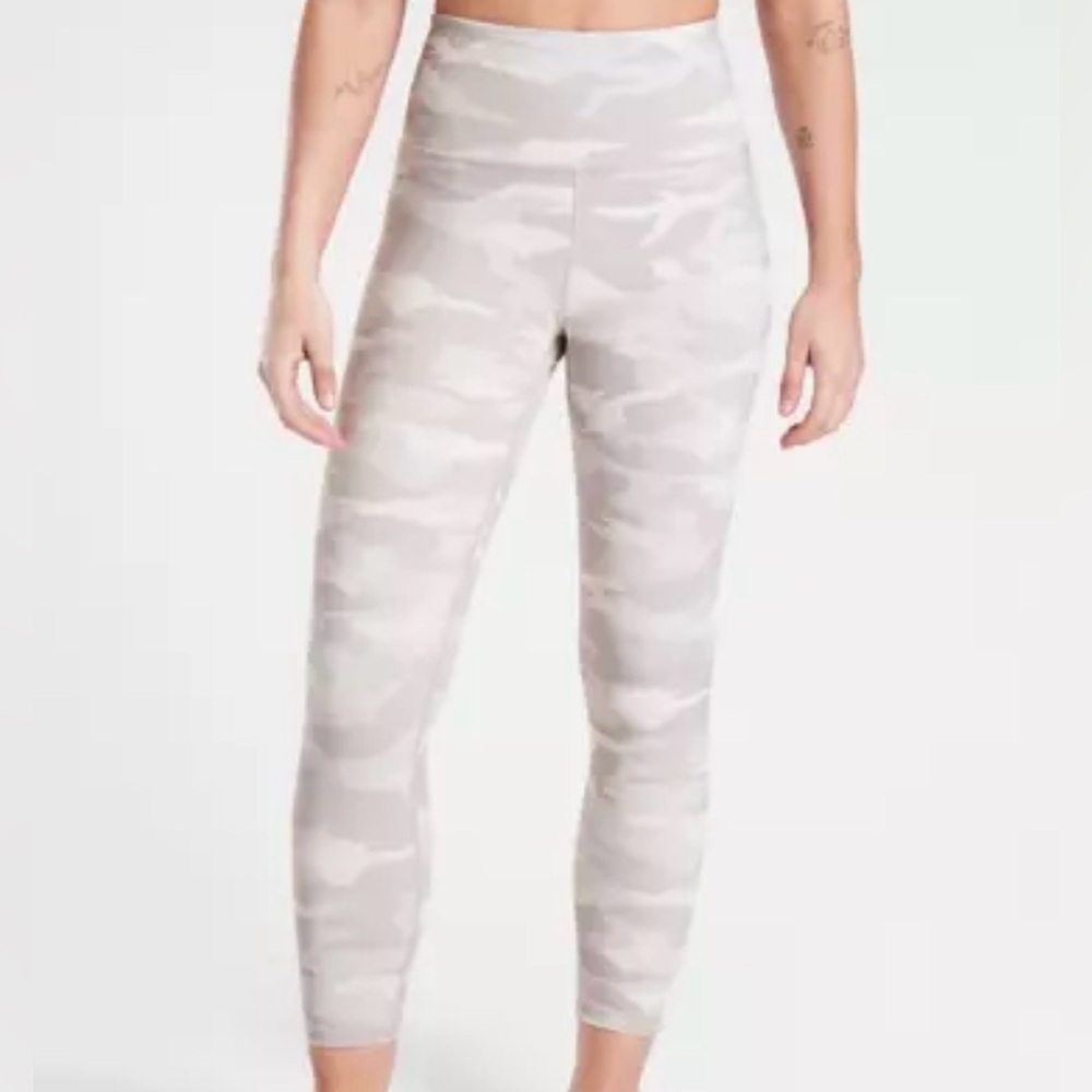 Athleta Women's Taupe Elation Camo 7/8 Tight Leggings Size 1X
